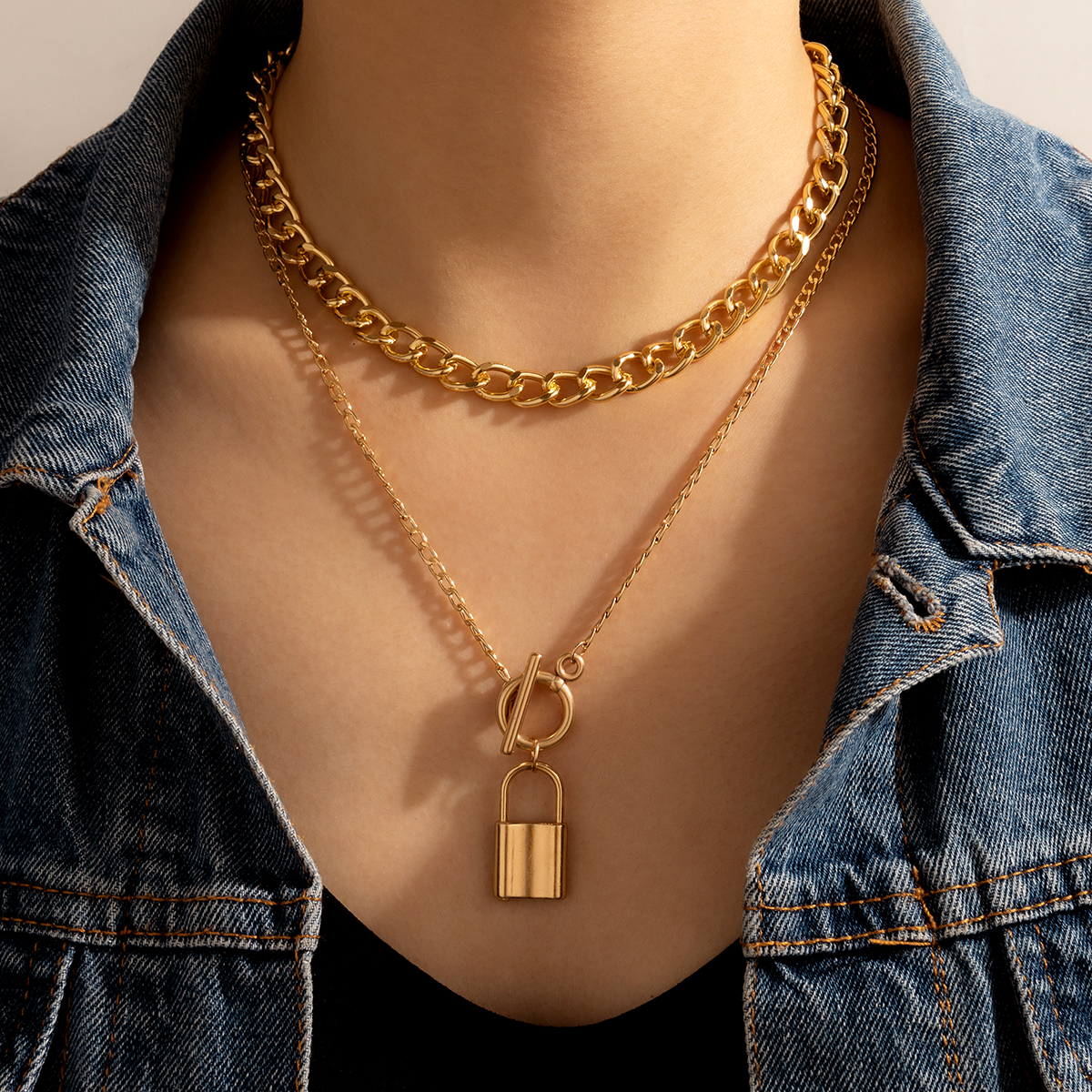 retro double-layer gold lock necklace