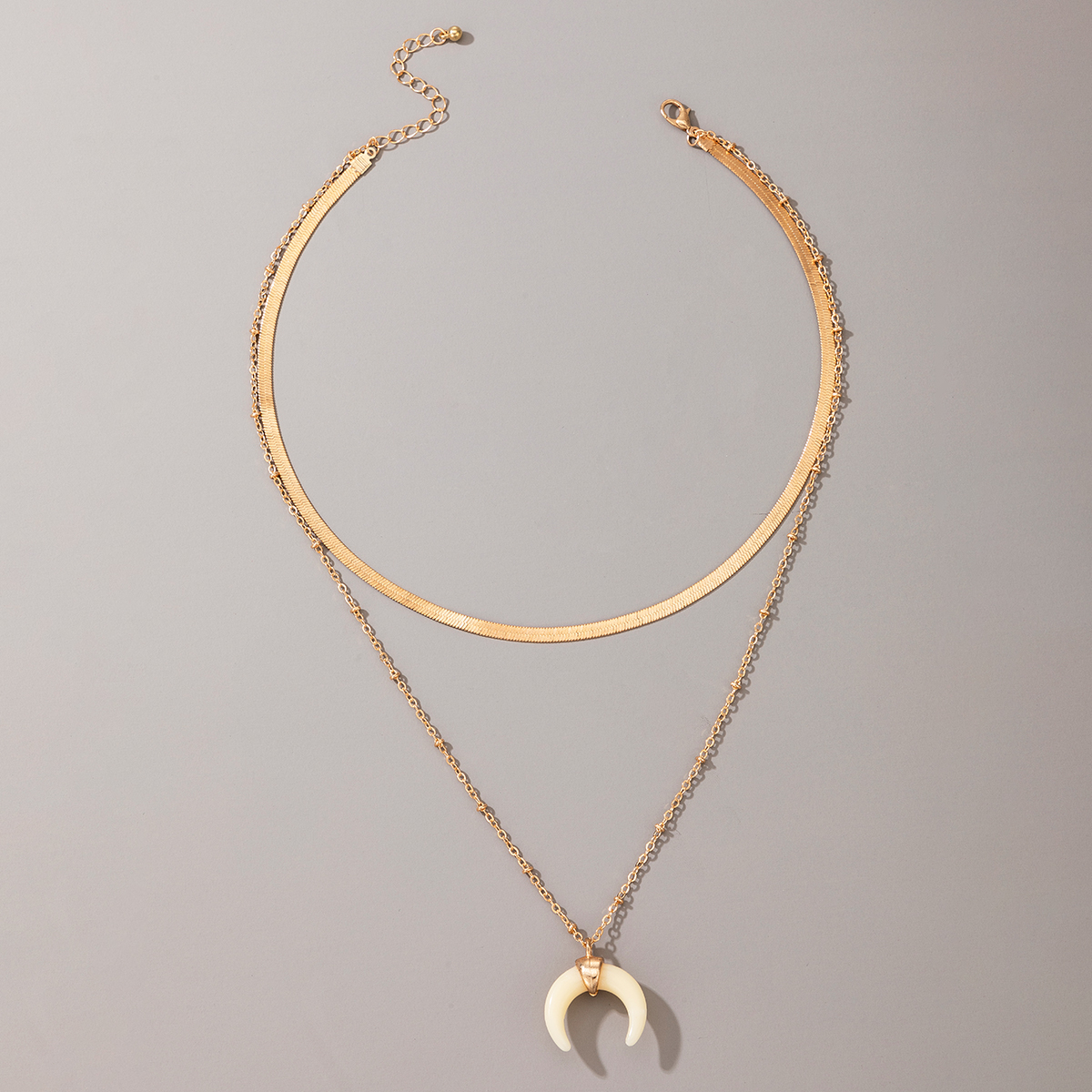 fashion crescent pendant necklace