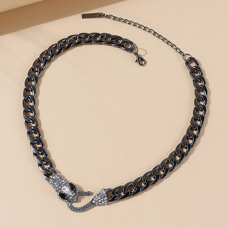 European and American wild creative temperament big rhinestone snake necklace