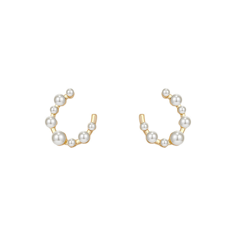 Fashion cshaped pearl earrings 2021 new new trendy niche personality earrings female highend light luxury ear jewelrypicture5
