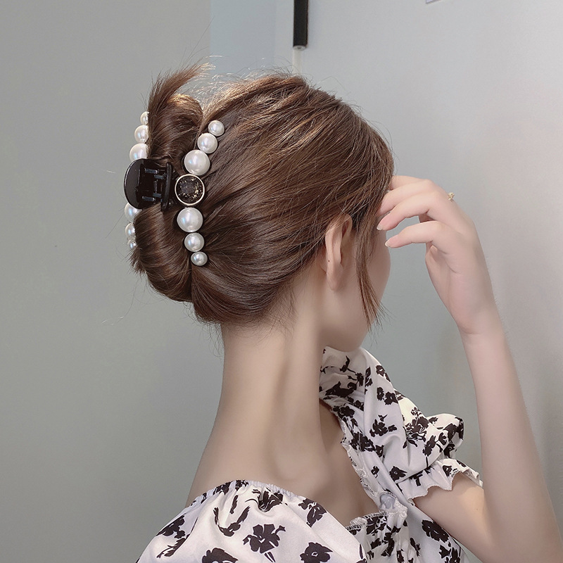 Korean girl pearl hair clip back head plate hair catch clip female hair clip large shark clippicture1