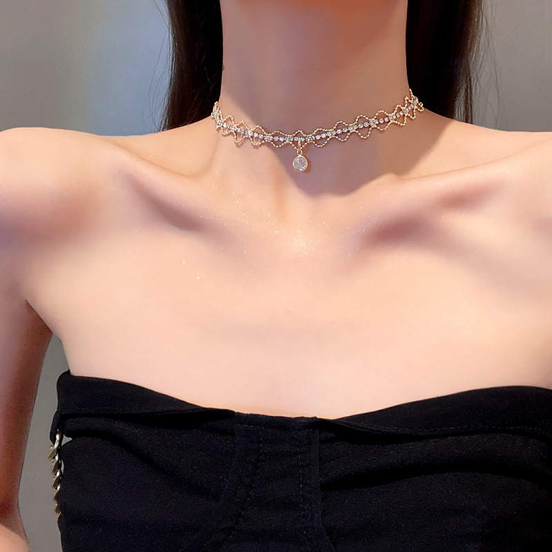 retro French double zircon necklace female European and American clavicle chain palace style necklacepicture1