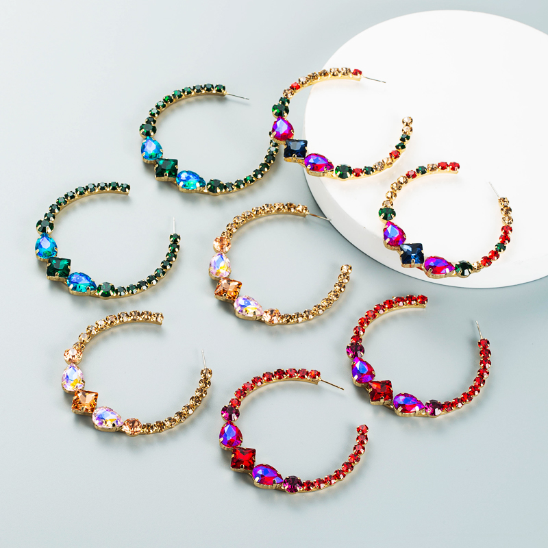 ModePersnlichkeit kreative Legierung eingelegte farbige DiamantCfrmige Ohrringepicture2