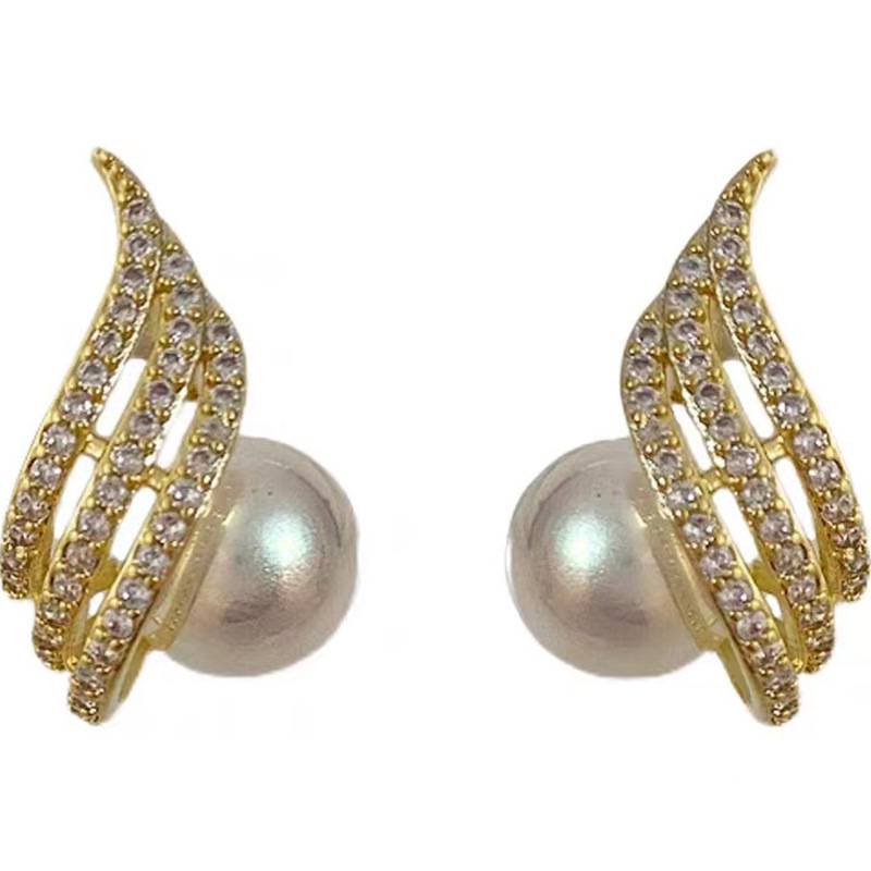 retro style niche design wings pearl earrings autumn and winter new stylepicture5