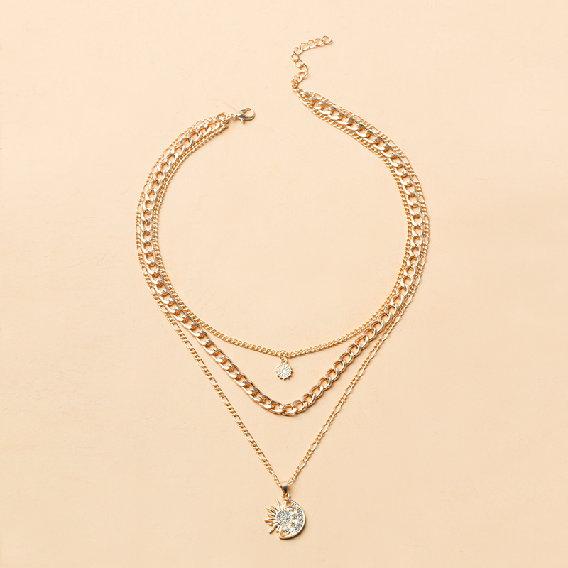 diamantbesetzte dreilagige Halskette mit dicken Ketten mit Stern und Mondpicture9