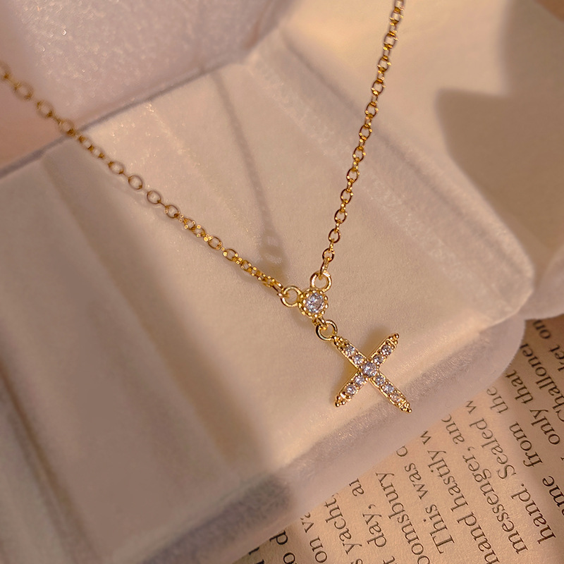 Titanium steel diamond clavicle chain Korean niche simple cross necklace femalepicture1
