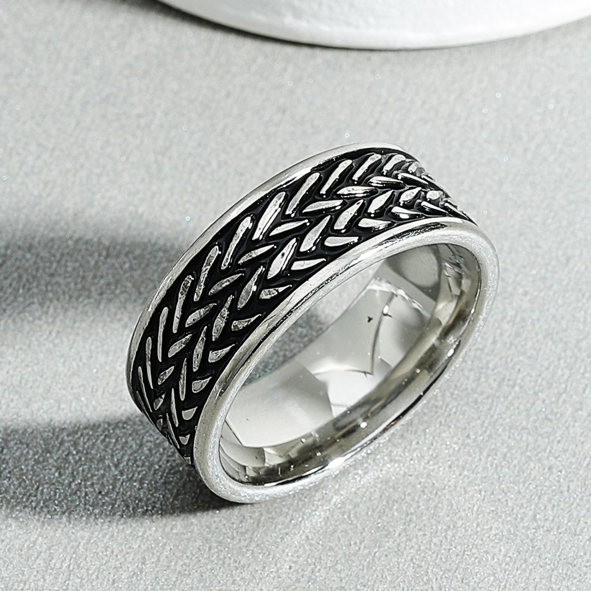 Mens titanium steel arrow carved ring wholesalepicture1