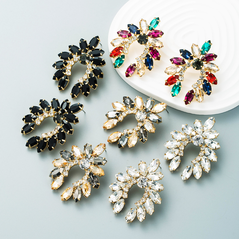 European and American exaggerated fashion alloy diamond rhinestone geometric earrings femalepicture2