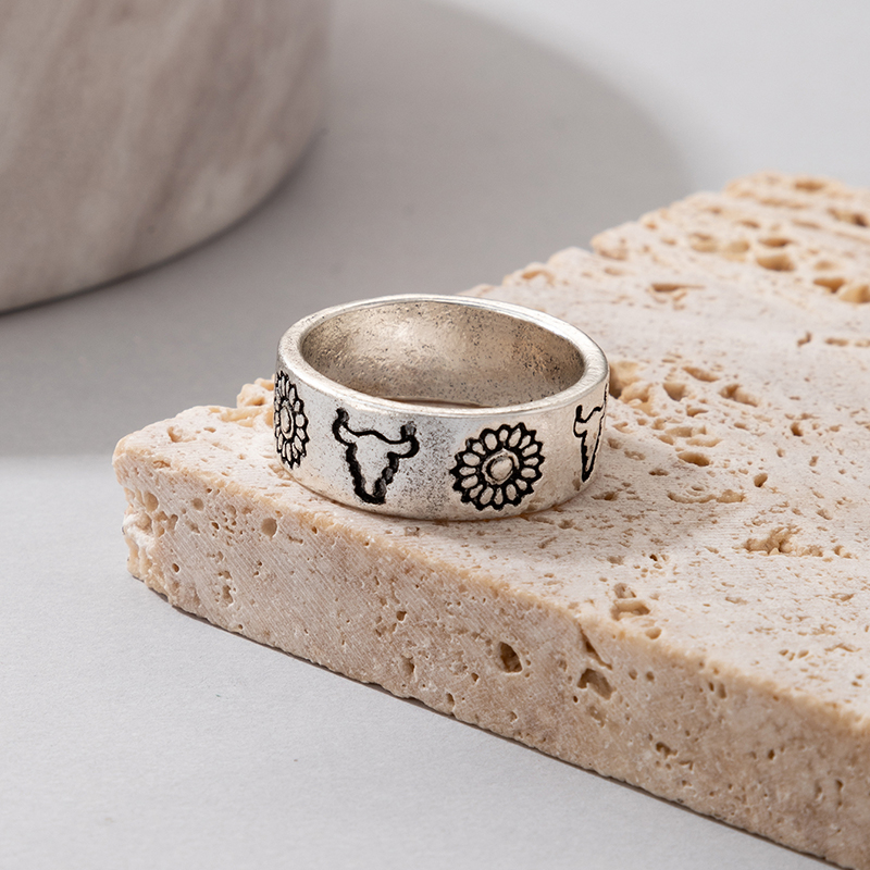 silver hip hop golden totem alphabet flower bull head pattern ring