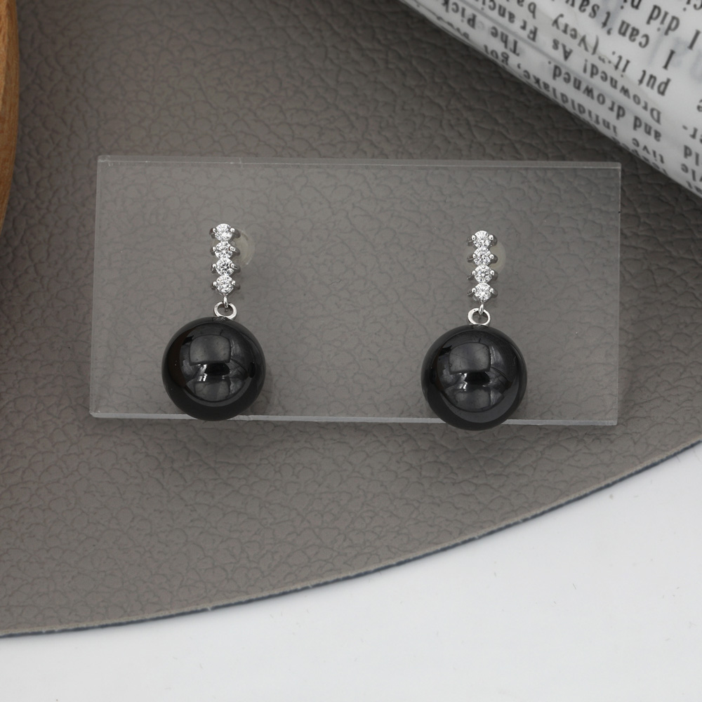 Fashionable exquisite classic diamond black ball copper earringspicture1