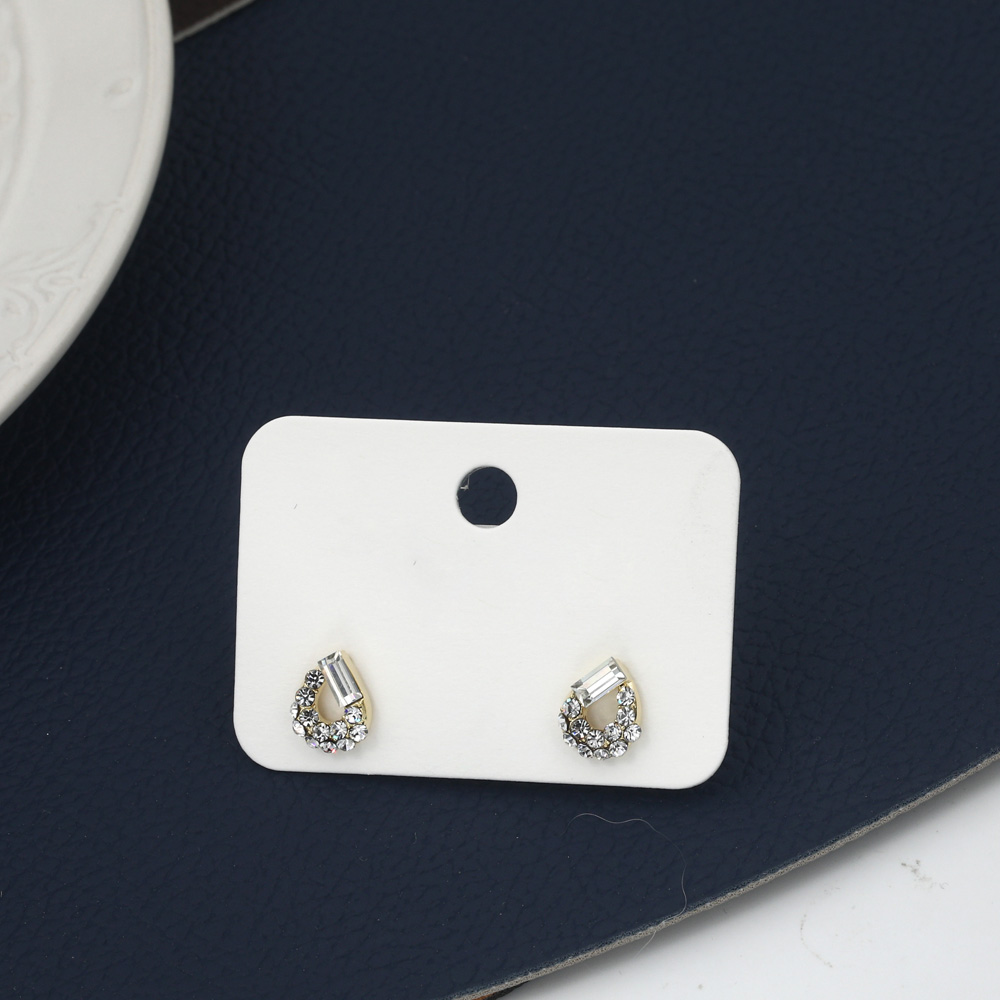 Light luxury niche simple classic copper zircon stud earringspicture1