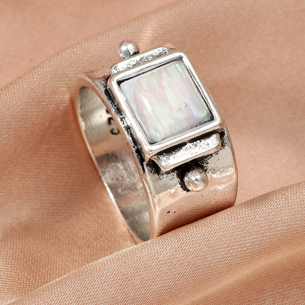 new vintage moonstone ring European and American style ring