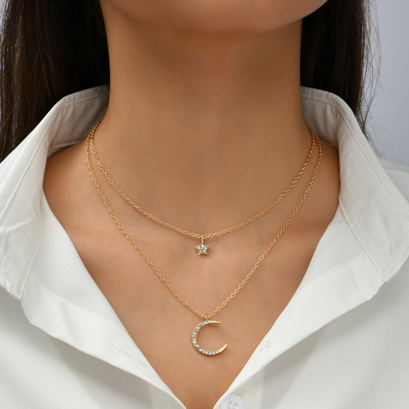 simple diamond-studded star and moon two-layer necklace