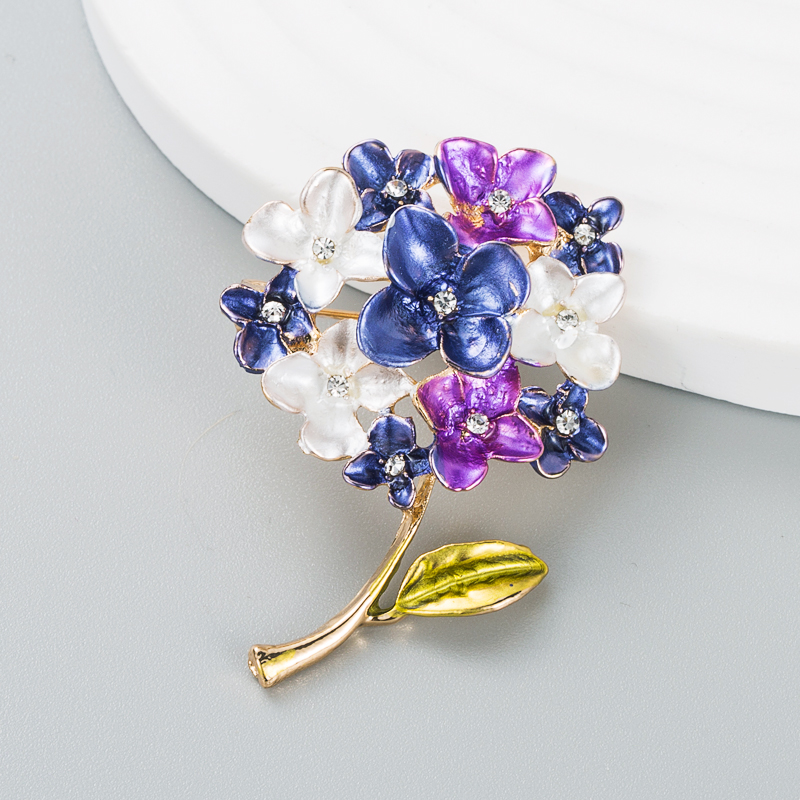 Fashion rhinestone dripping flower brooch simple brooch accessoriespicture3
