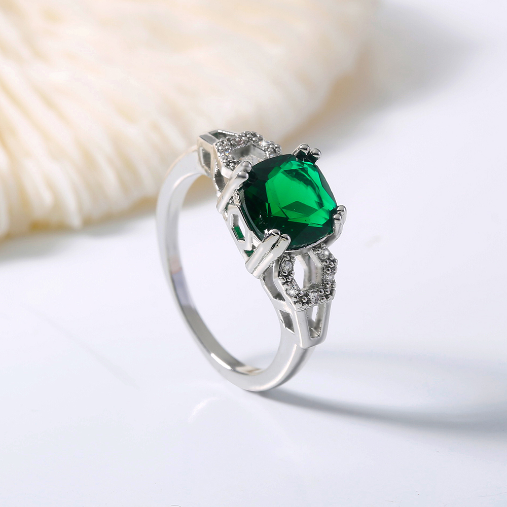 simple style green zircon ladies copper ring light luxury big gem ringpicture3