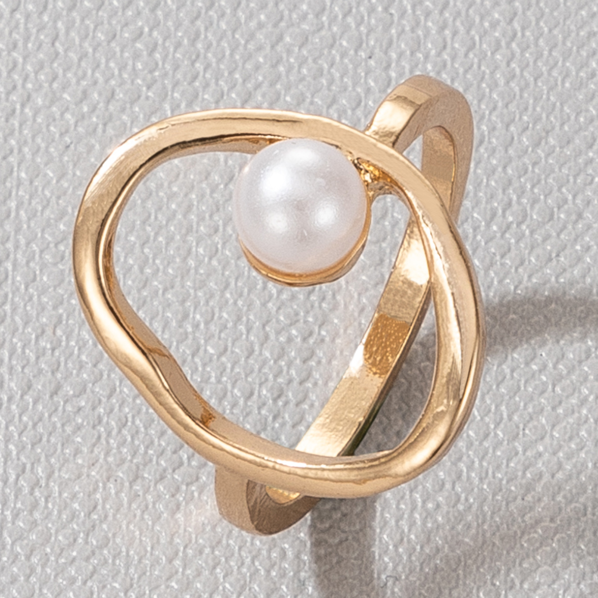 Fashion Simple Pearl Hollow Wild Ring