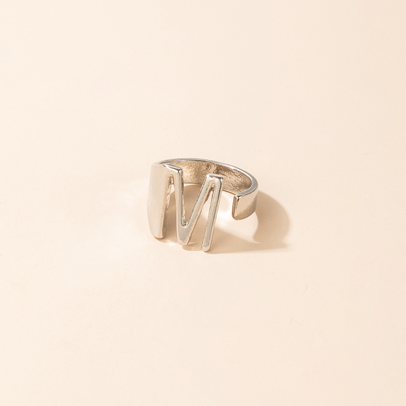 new fashion simple letter M ring