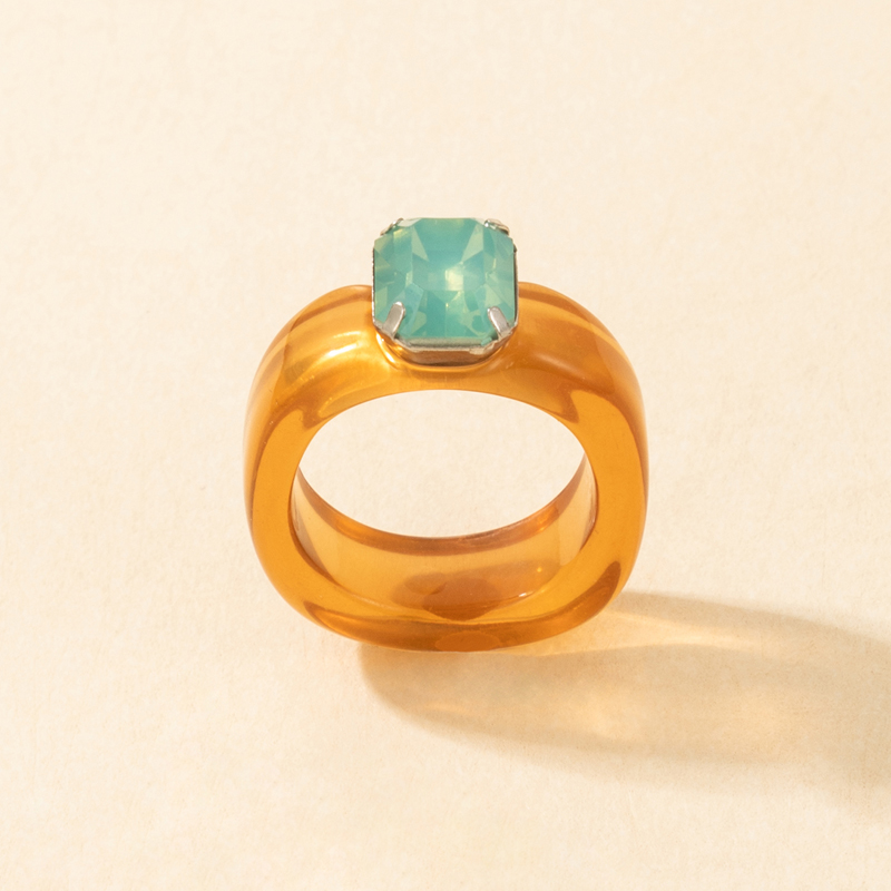 new color retro gemstone resin ring