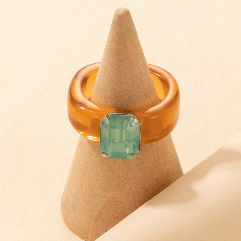 new color retro gemstone resin ring