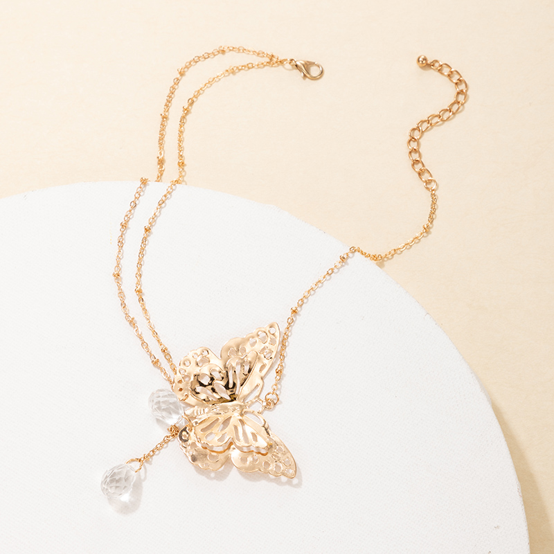 new fashion pendant hollow butterfly romantic alloy necklace