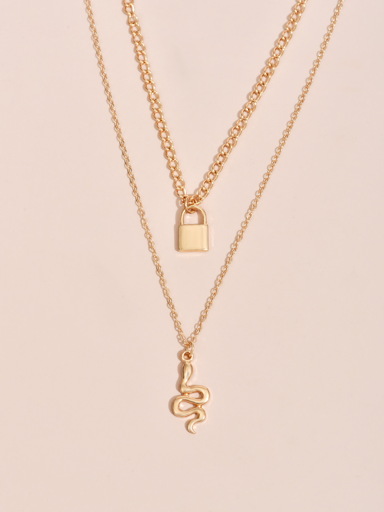 fashion simple snake lock pendant double necklacepicture2