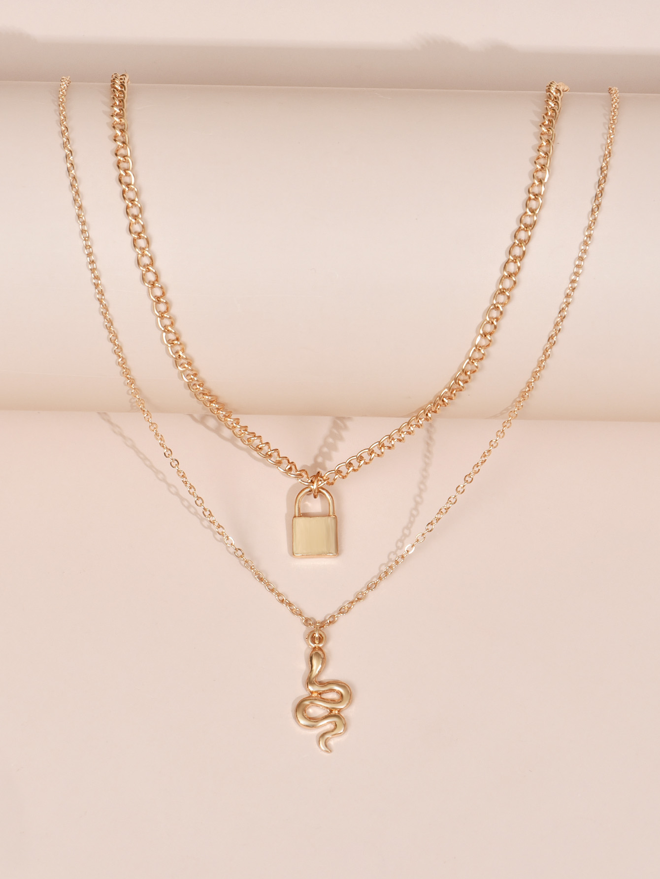 fashion simple snake lock pendant double necklacepicture3