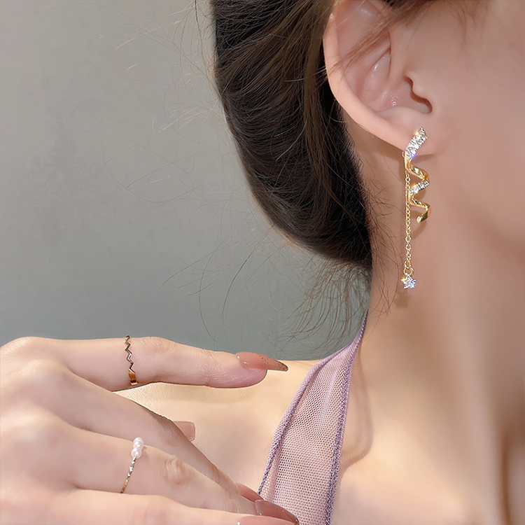 fashion new style Twisted tassel star earringspicture3
