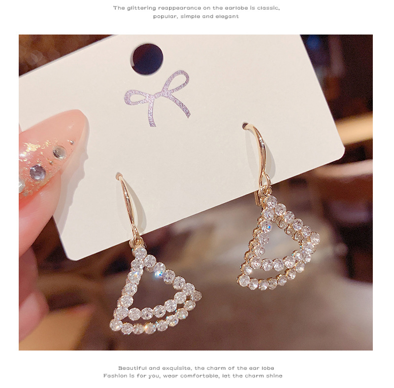 fashion new style Fanshaped diamond rhinestones earringspicture1