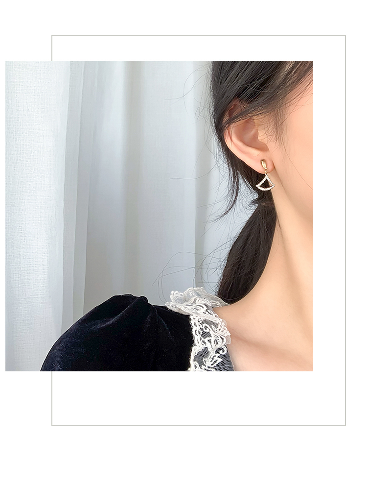 fashion new style Fanshaped zircon stud earringspicture2