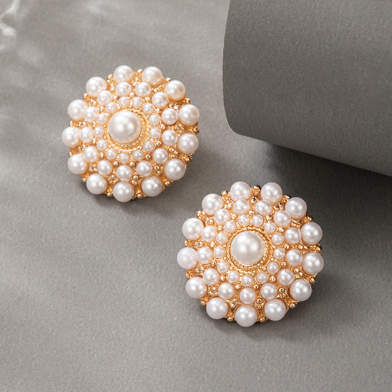 Korean natural shell flower contrast pearl earringspicture4