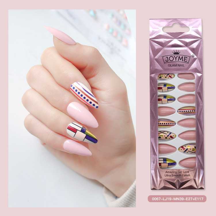 Simple Bean Paste Fake Nails 24 Piecespicture3