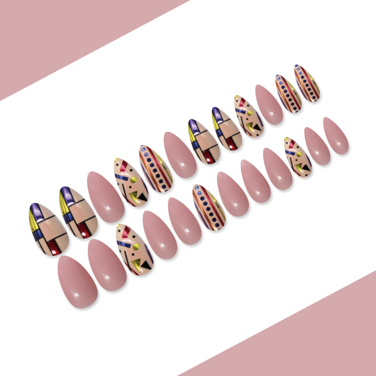 Simple Bean Paste Fake Nails 24 Piecespicture5