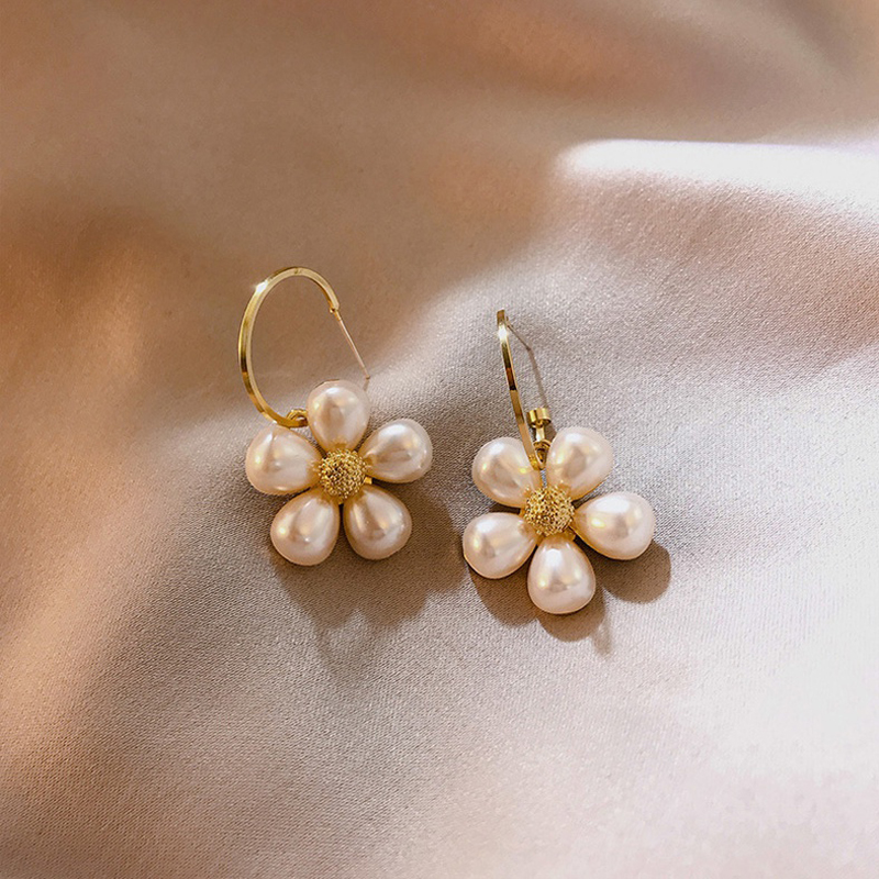 Nihaojewelry wholesale jewelry simple pearl flower alloy earringspicture2