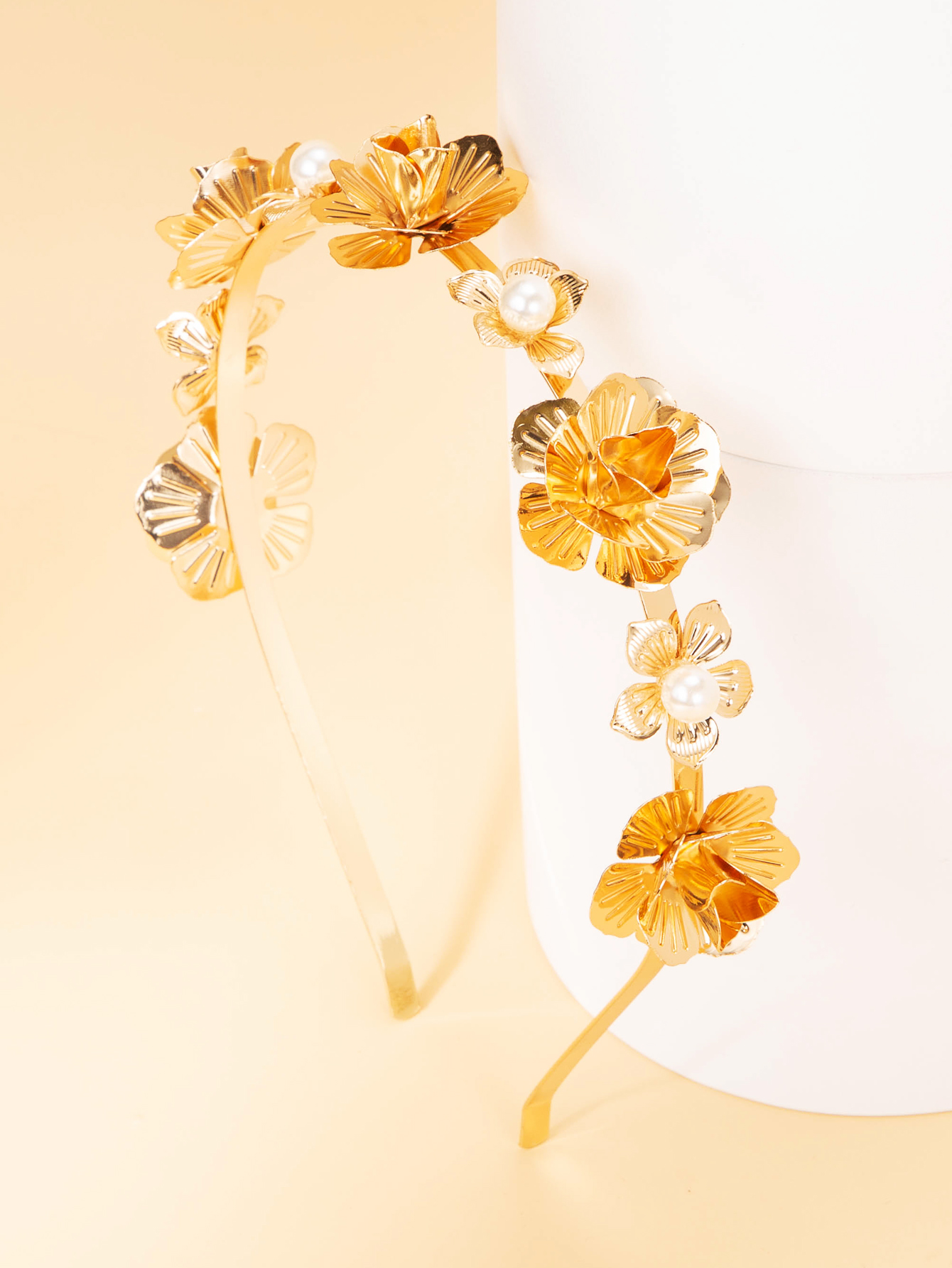 pearl flower golden Metal Flower Decorative Headband1