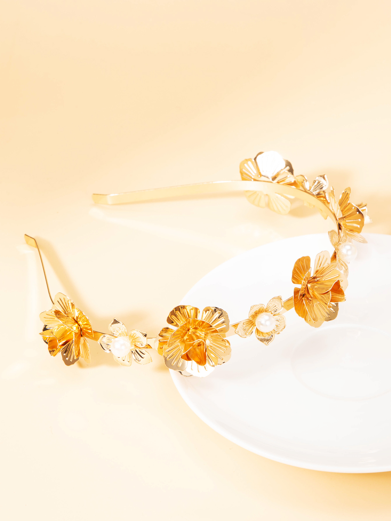 pearl flower golden Metal Flower Decorative Headband4