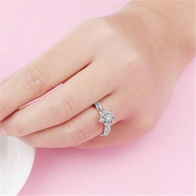 Fashion geometric inlaid zircon solid color alloy ring wholesale