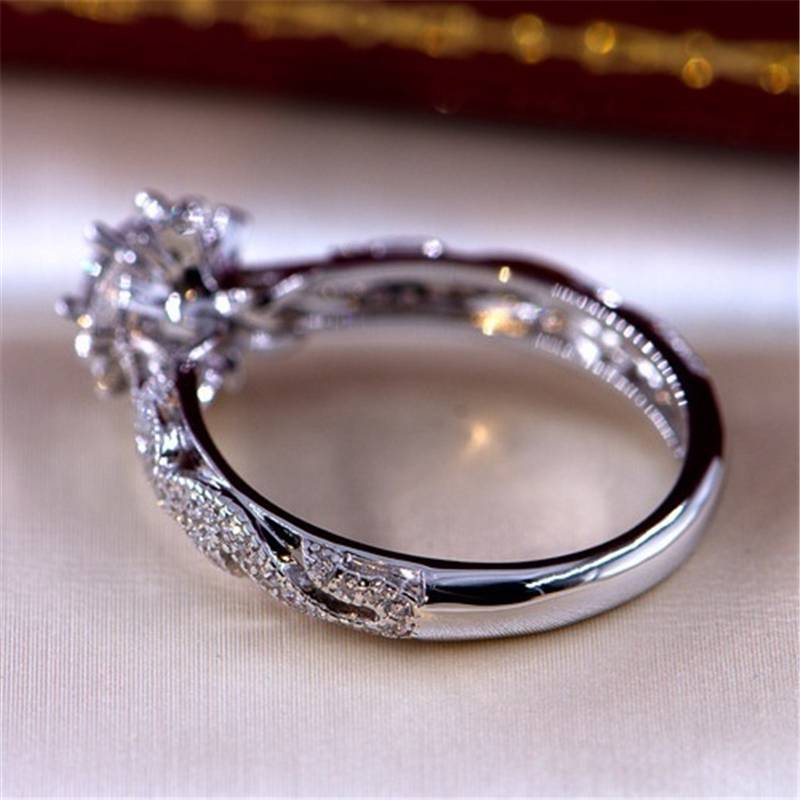 Fashion geometric inlaid zircon solid color alloy ring wholesale