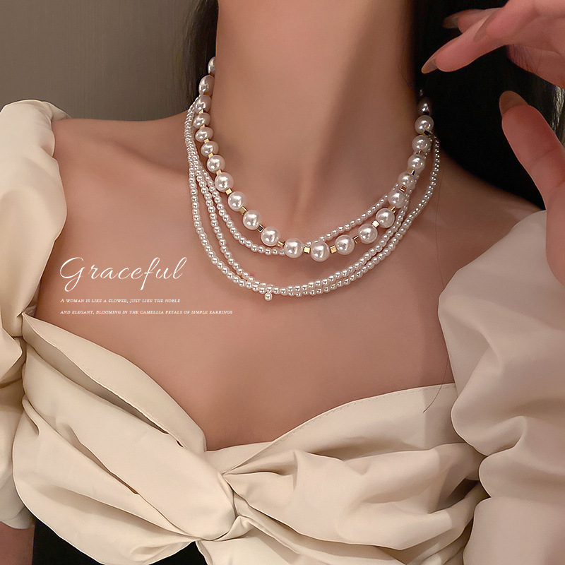 Fashion New Multilayer Pearl Necklace Clavicle Chainpicture6