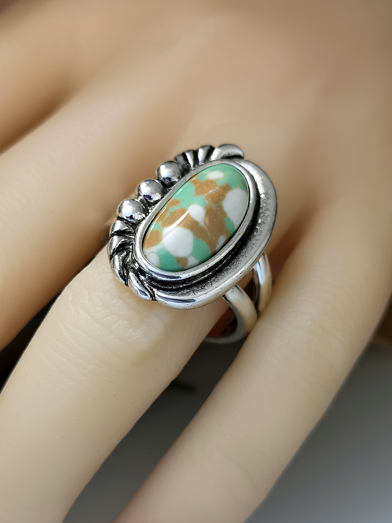 New creative carved color turquoise three-dimensional alloy ring