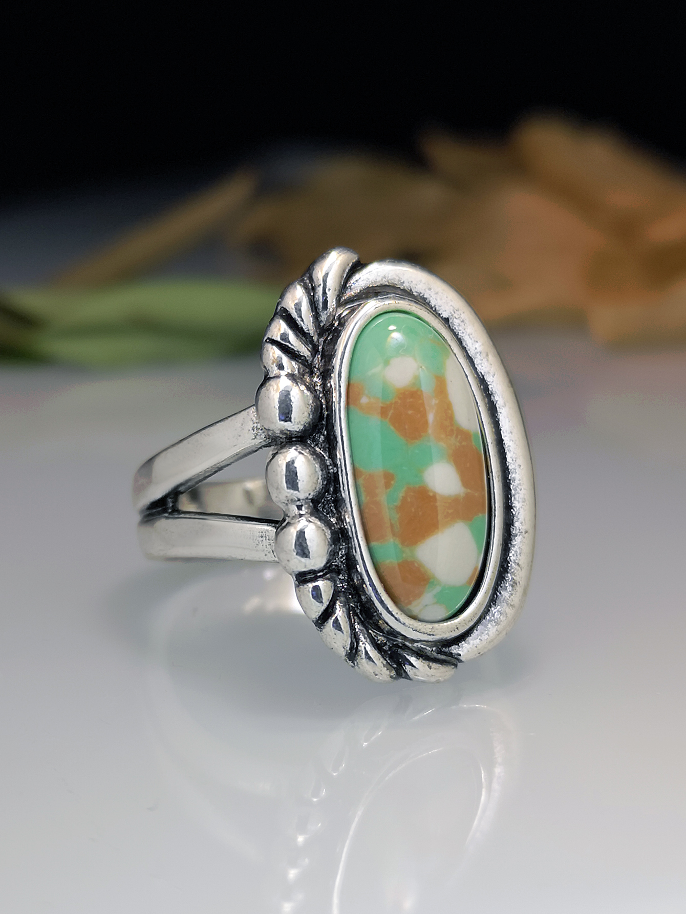 New creative carved color turquoise three-dimensional alloy ring