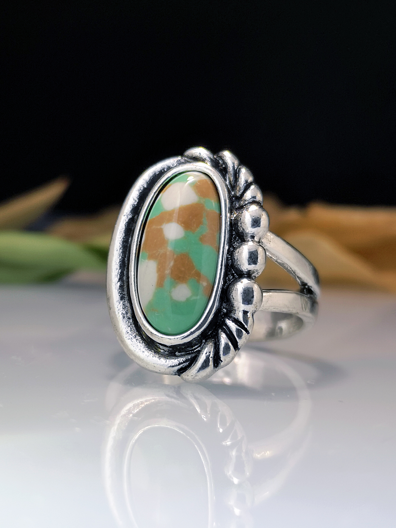 New creative carved color turquoise three-dimensional alloy ring