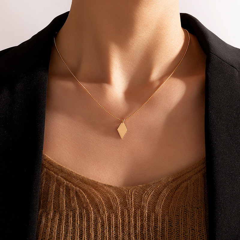 hip-hop alloy geometric single-layer geometric pendent necklace