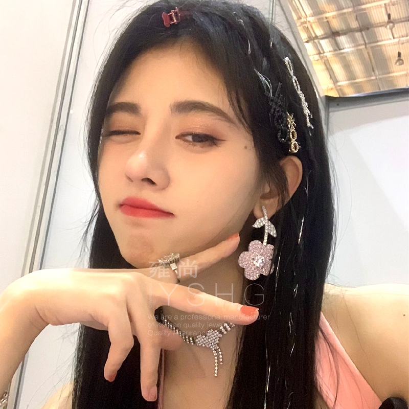 Pink Full Diamond Asymmetric Korean Style Cute Flower Drop Earringspicture6