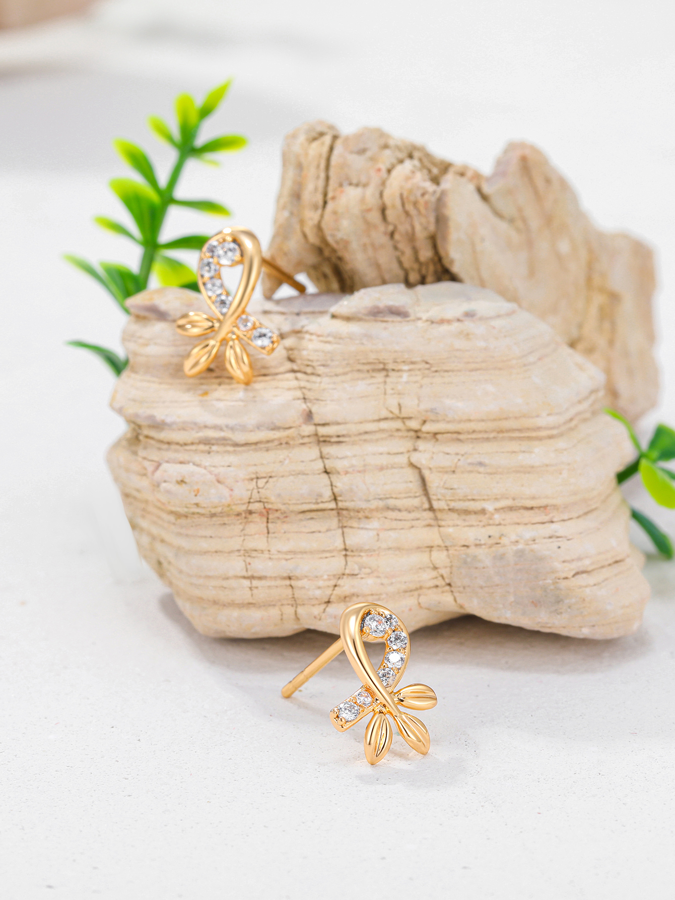 fashion leaf cross inlaid zircon copper earrings wholesalepicture2