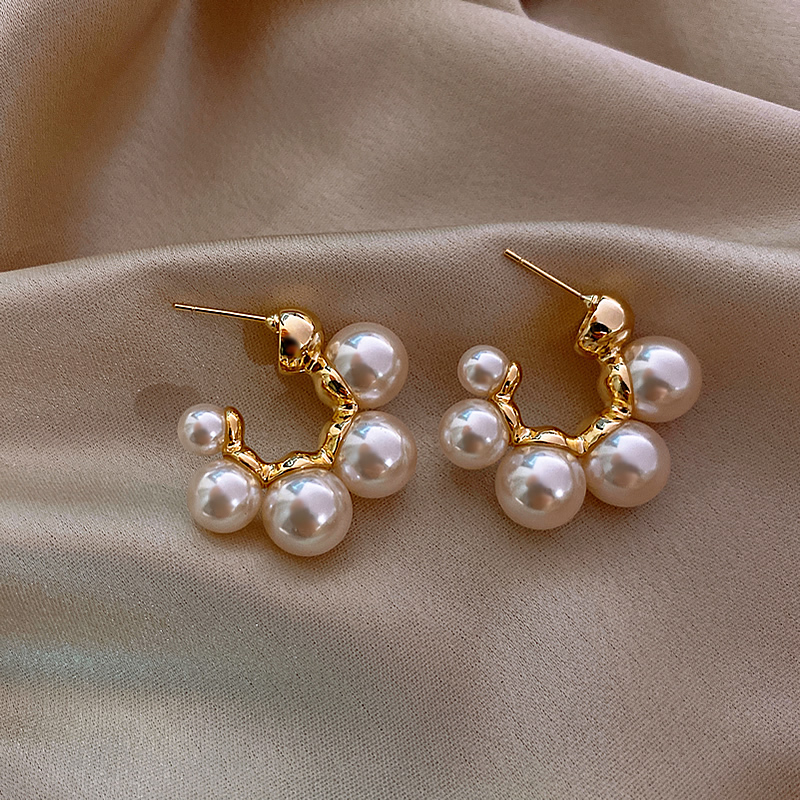 Simple C Shape Pearl Alloy Stud Earrings Wholesale