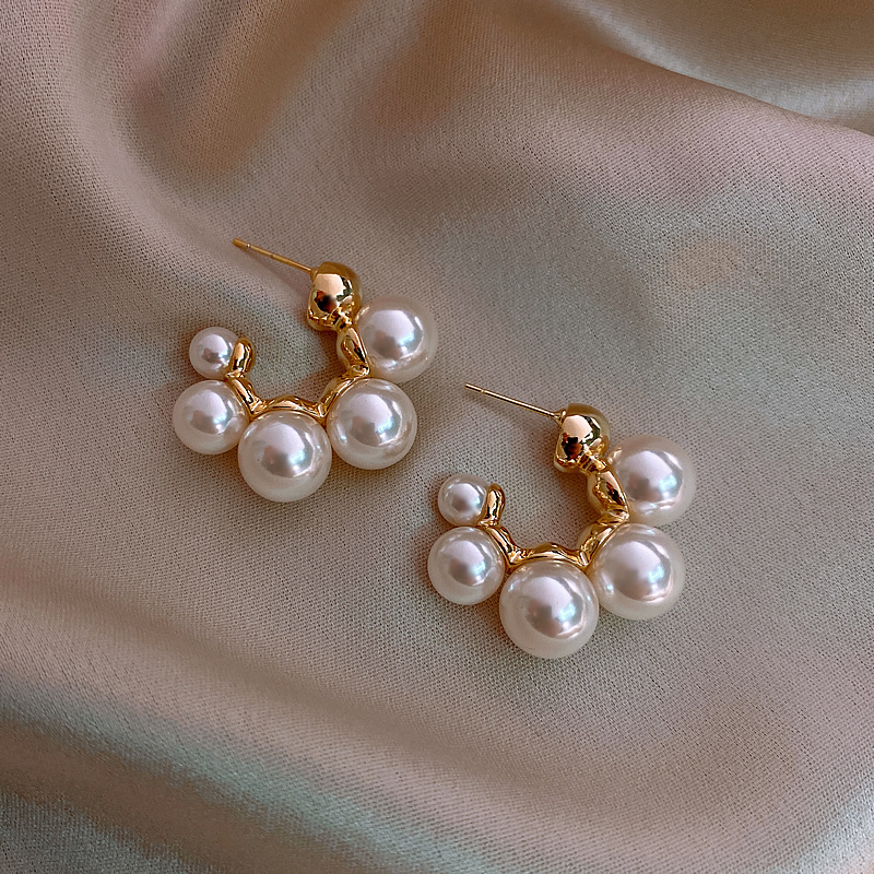 Simple C Shape Pearl Alloy Stud Earrings Wholesale