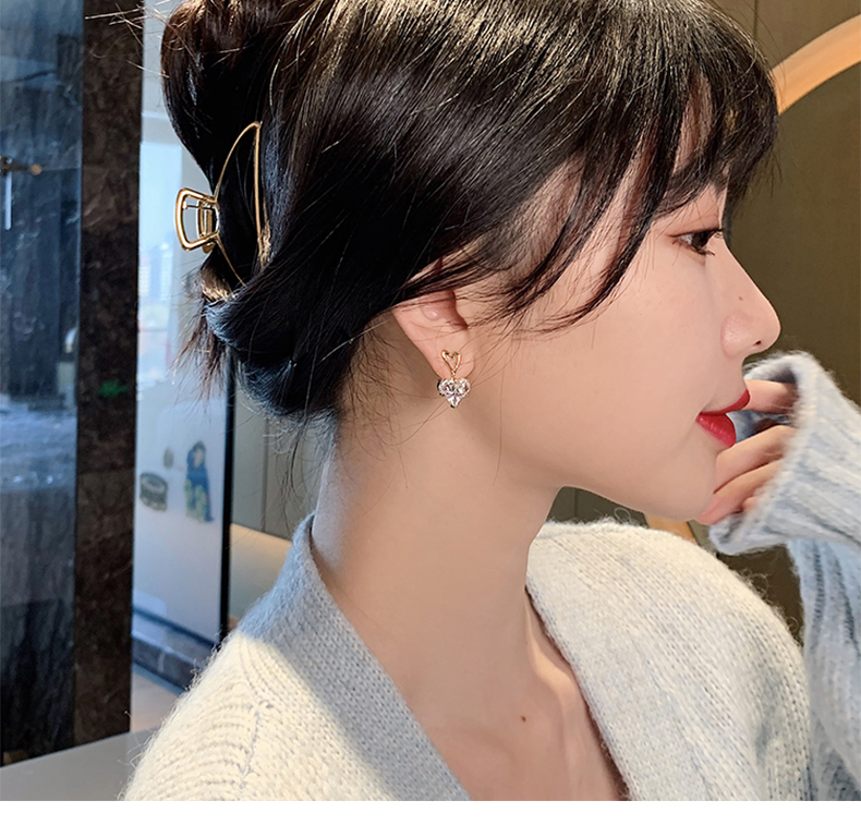 Korean heart earrings womens heart diamond large drop earringspicture6