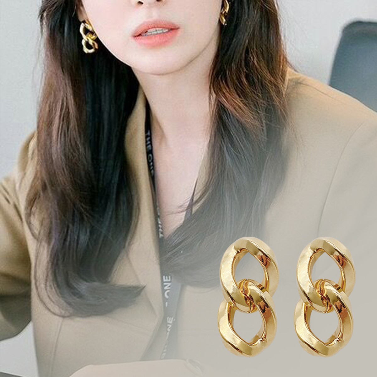 Korean womens autumn and winter geometric interlock alloy earringspicture2