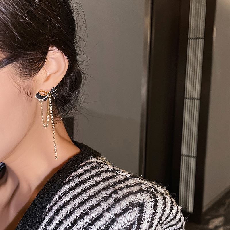 Celebrity style tassel long pearl black bow earrings niche design fashion highend earrings feminine temperamentpicture2