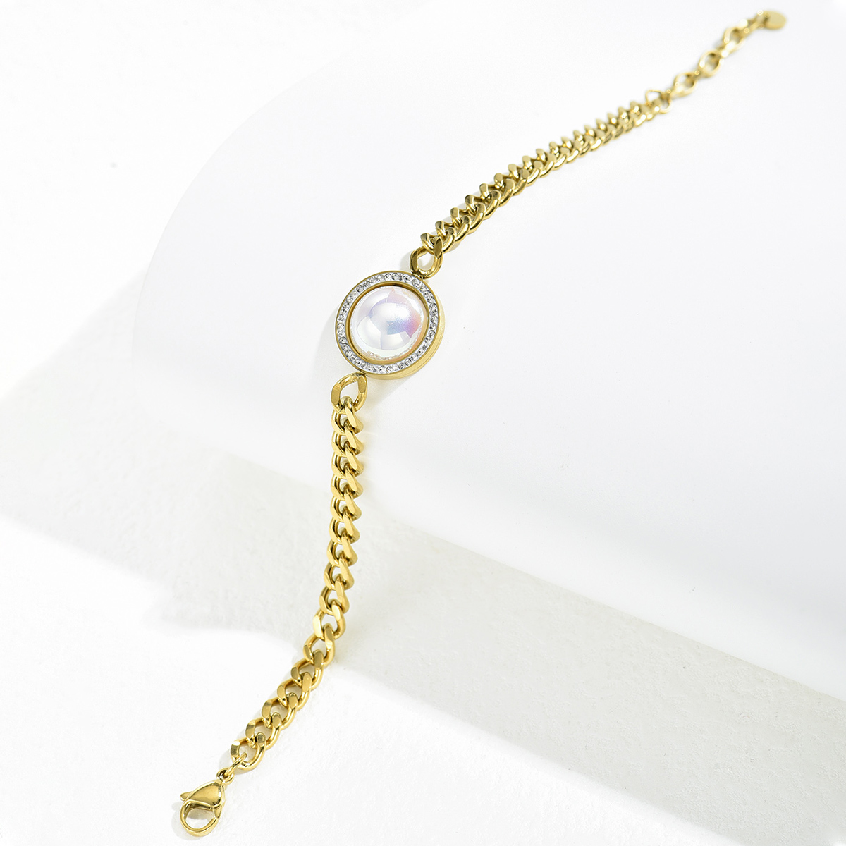 Titanium steel plated 14K gold fashion shell bead zircon thick chain braceletpicture2